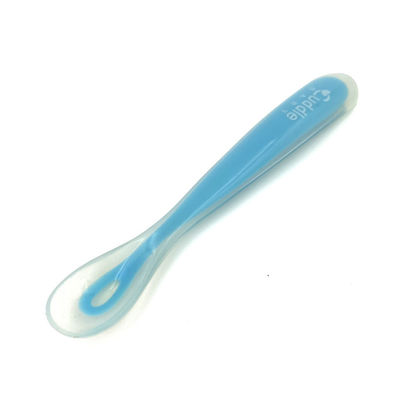Suministros de caucho de silicona sin BPA cuchara de alimentación suave para bebé recién nacido